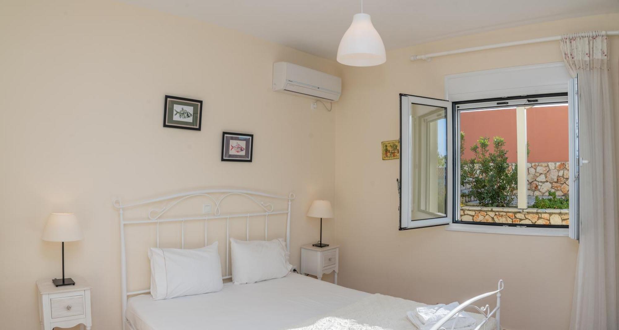 Villa Erato Tsoukaládhes Pokoj fotografie